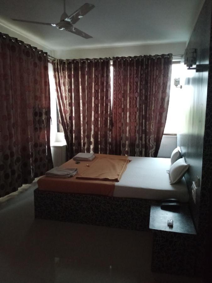 Malhar Palace Hotel Shirdi Esterno foto